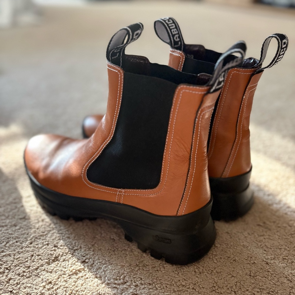 Labucq Suba Chelsea Boot - Picture 5 of 6